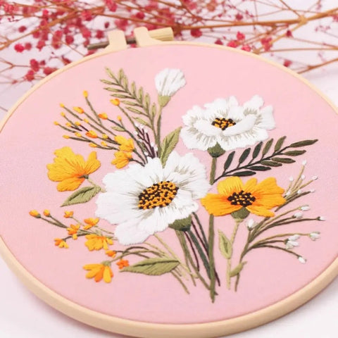 Embroidery Kit For Beginner & Full Kit Floral Embroidery with Needlepoint Hoop